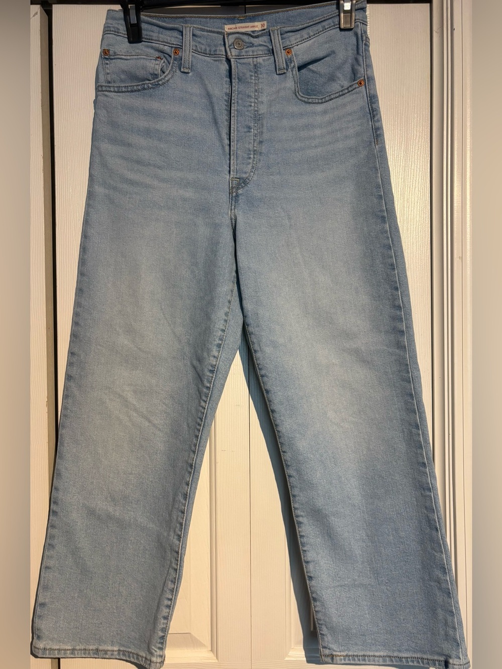Levi's light blue highrise ribcage  straight ankle denim jeans